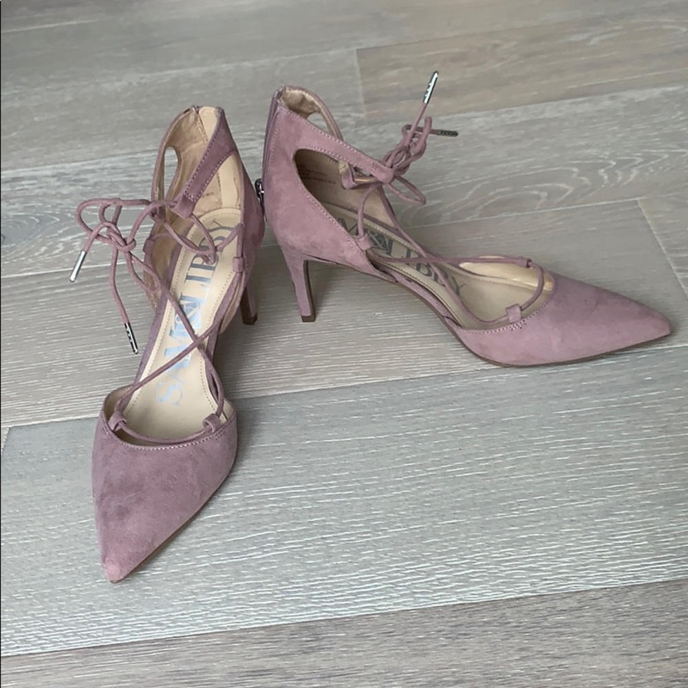 Dusty pink lace up heels!